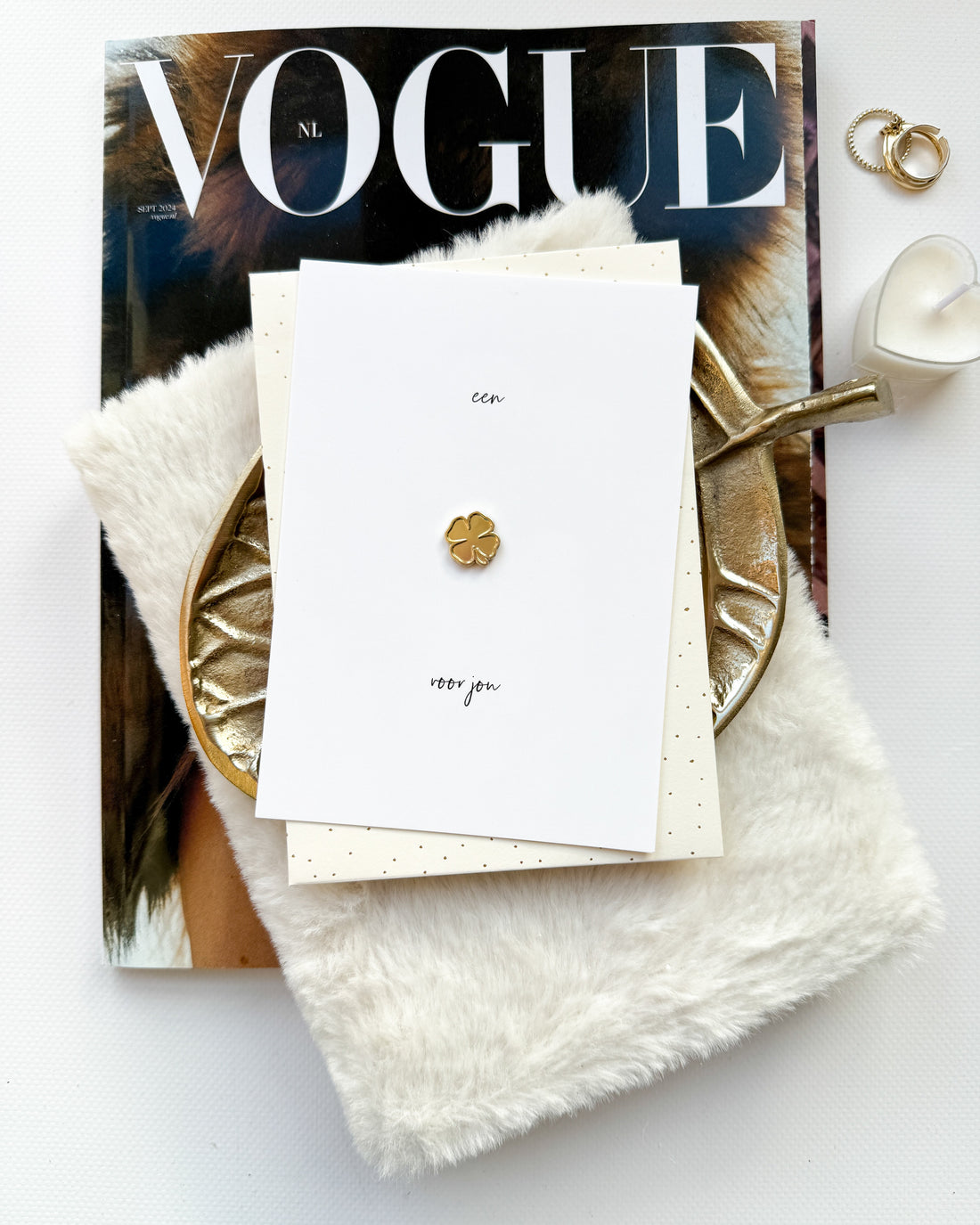 Wenskaart met pin | Een klavertje 4 voor jou | Goud klavertje vier