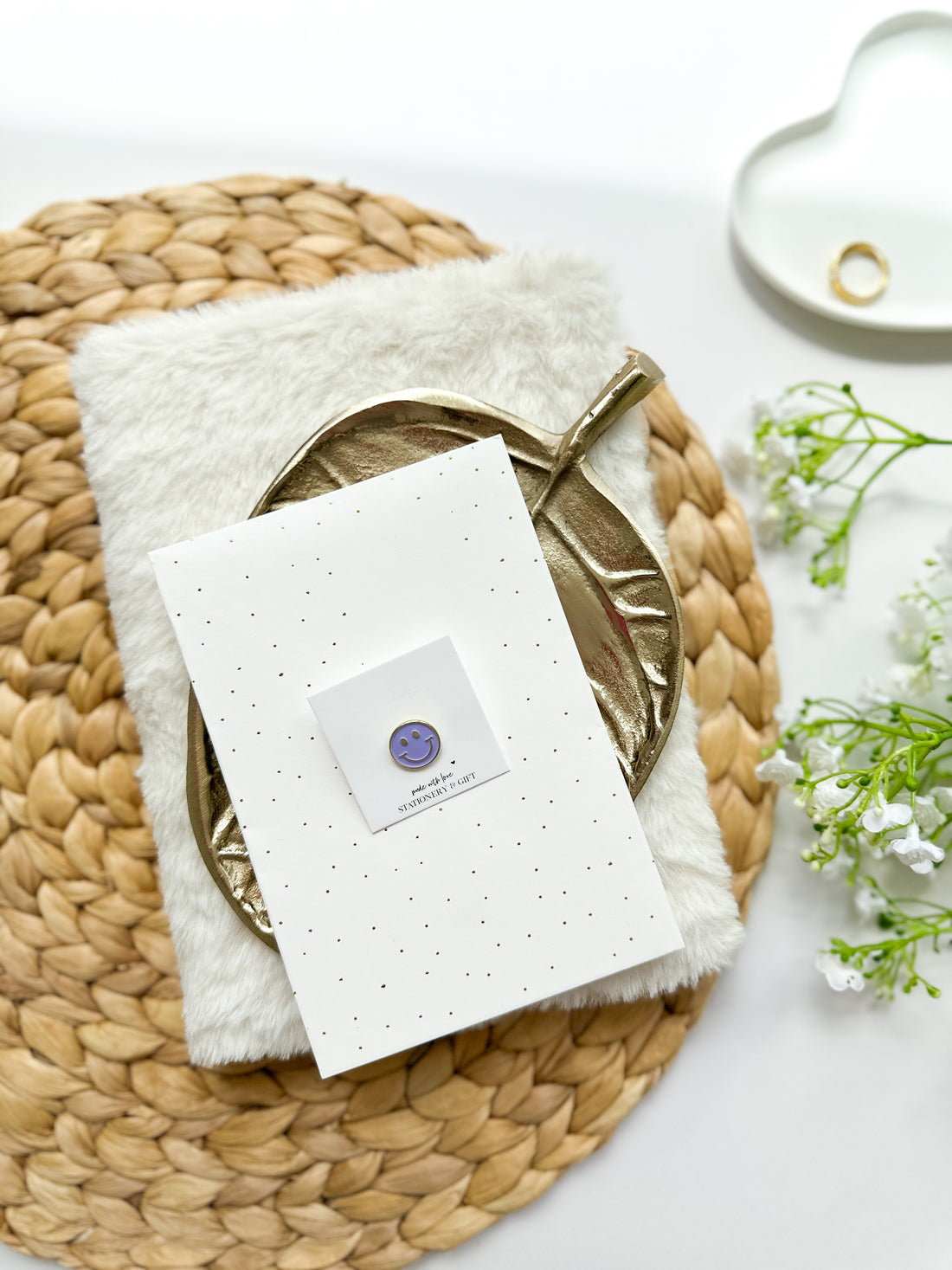 Pin | Mini pin smile van goud | Lila