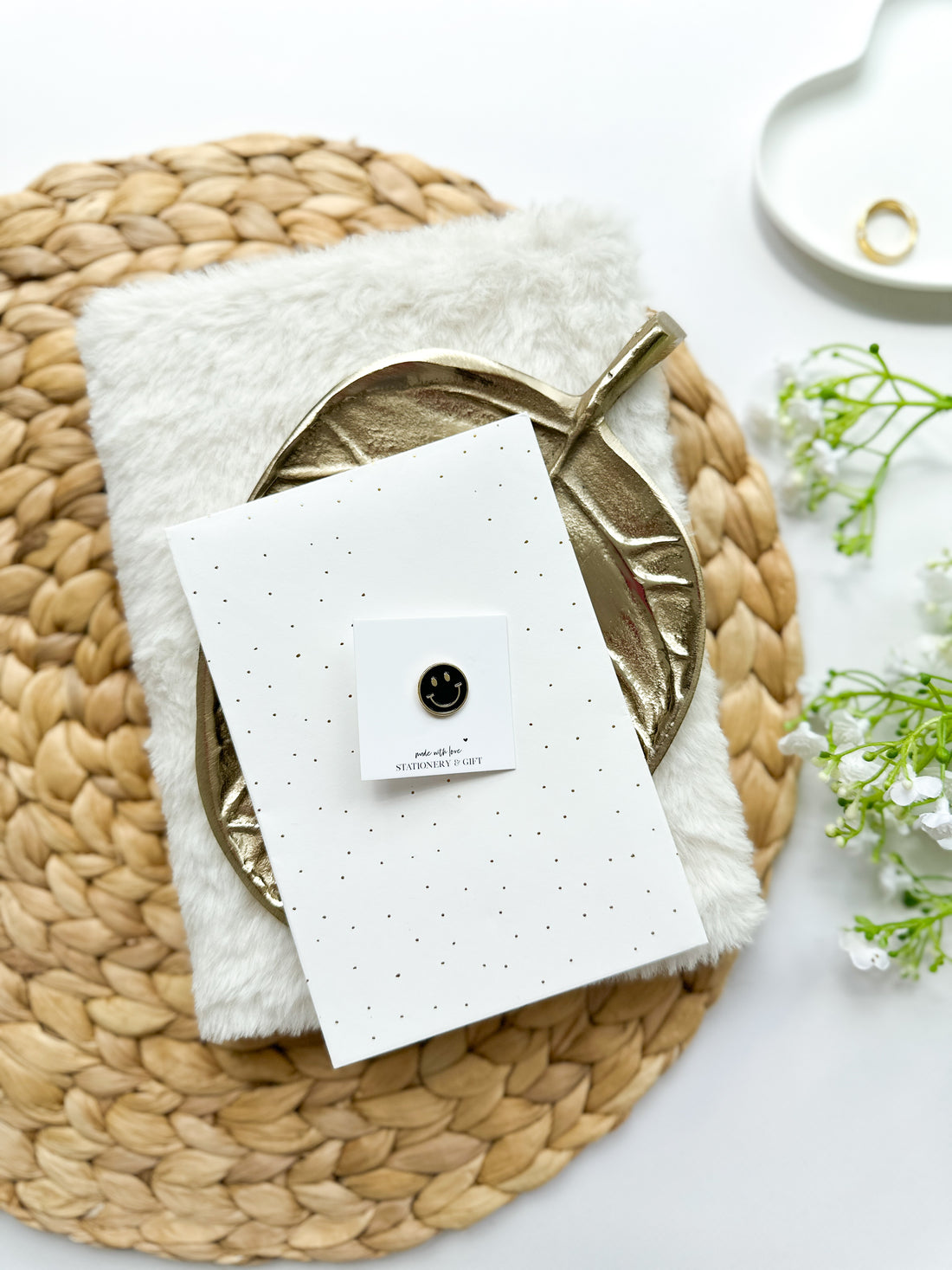 Pin | Mini pin van goud | Zwart