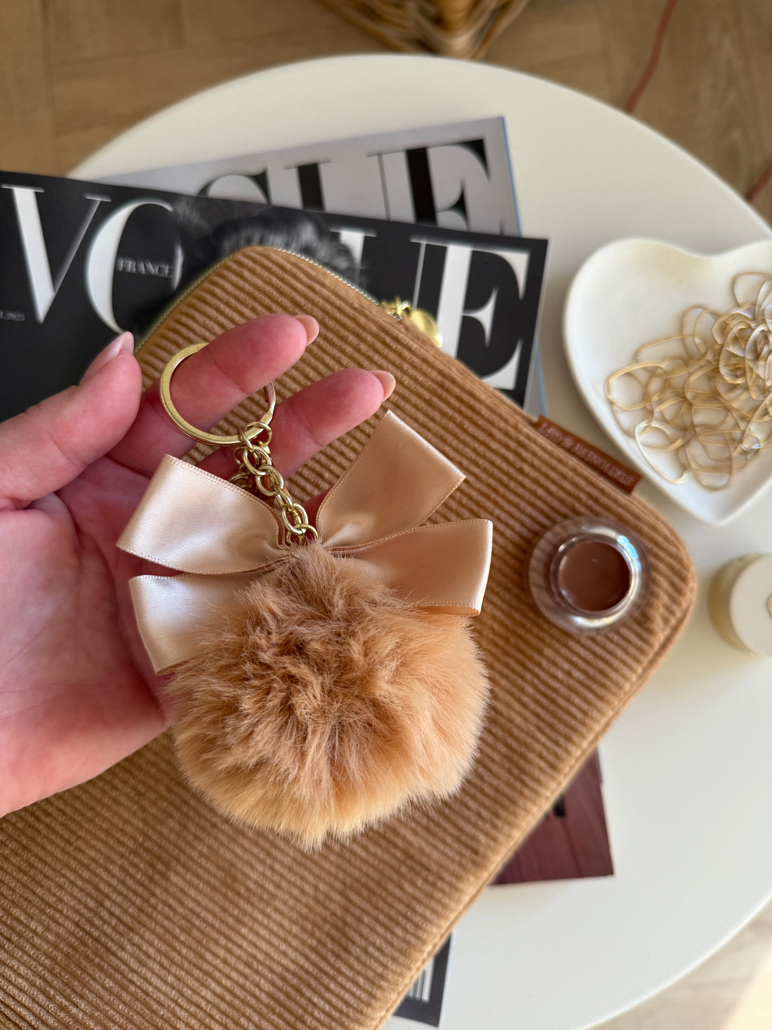 Sleutelhanger | Fluffy Bal &amp; Strik Beige