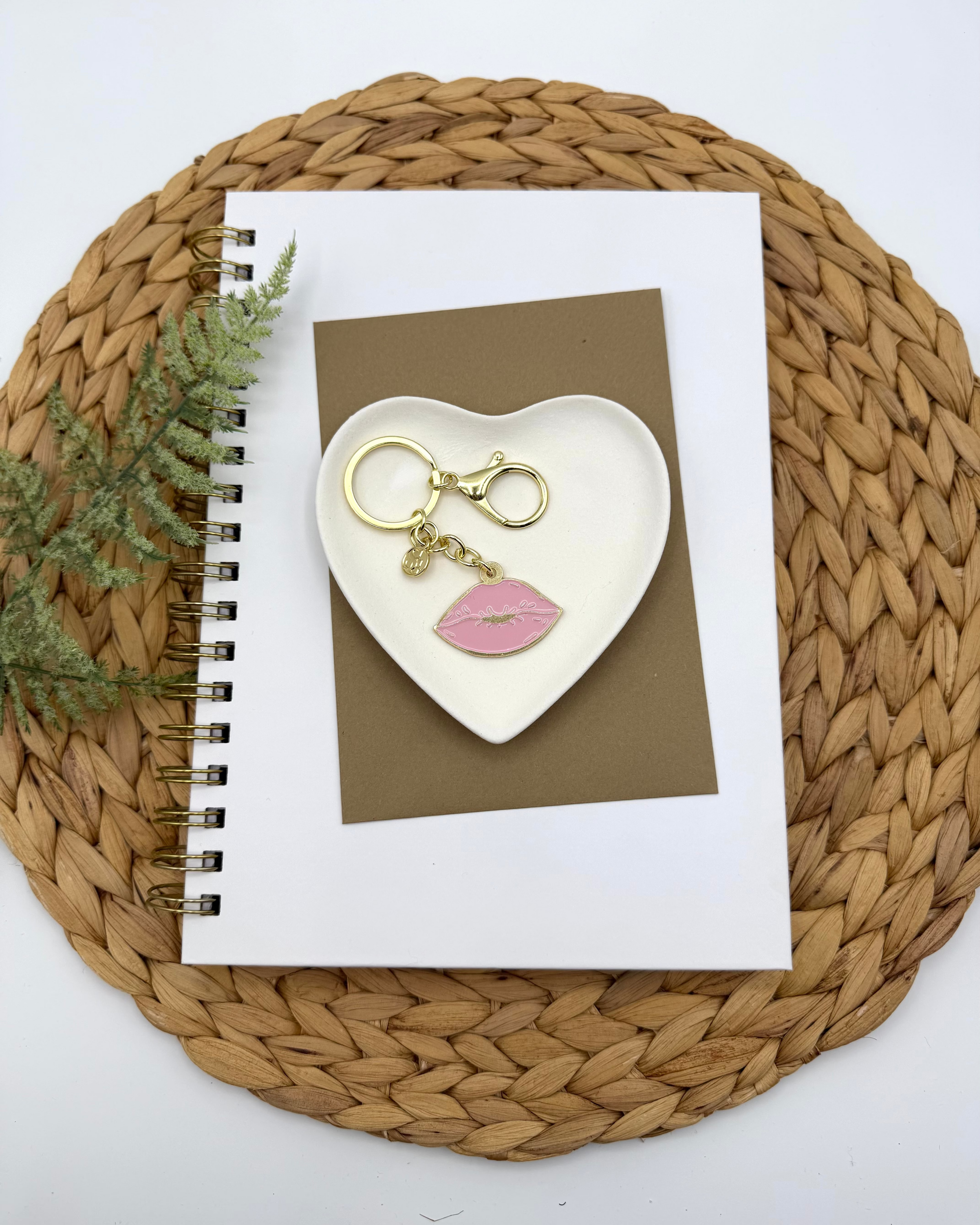 Sleutelhanger goud kus zoen roze - Stationery &amp; Gift