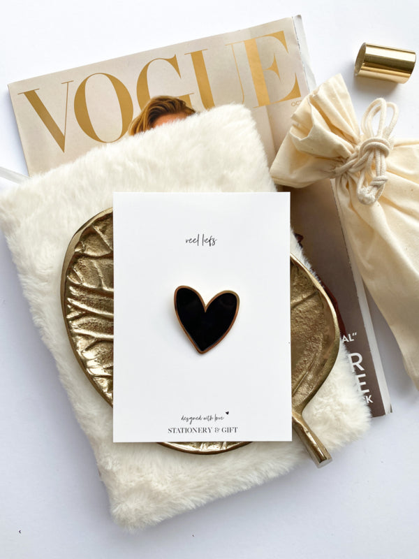 PIN | Lots of love | Black (with kraft envelope!)