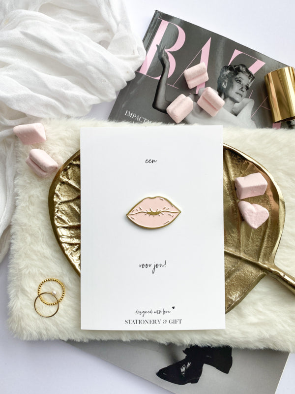 Greeting Card with Pin | A kiss for you! | Pink (with envelope!)