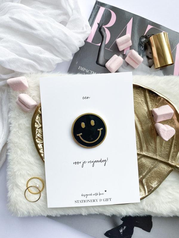 Greeting Card with Pin | A SMILE for your birthday! | Black (with envelope!)